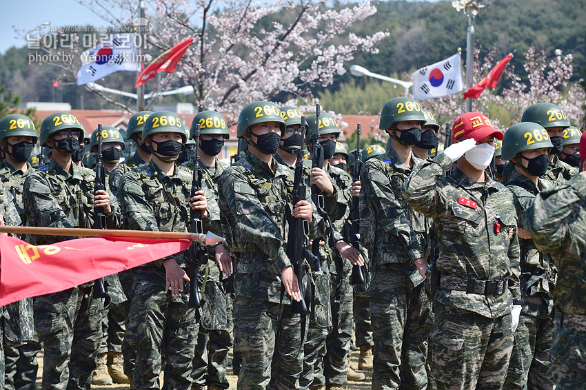 신병 1267기 2교육대 빨간명찰수여식_0906.jpg