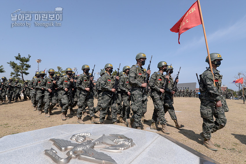 신병 1267기 2교육대 빨간명찰수여식_1038.jpg