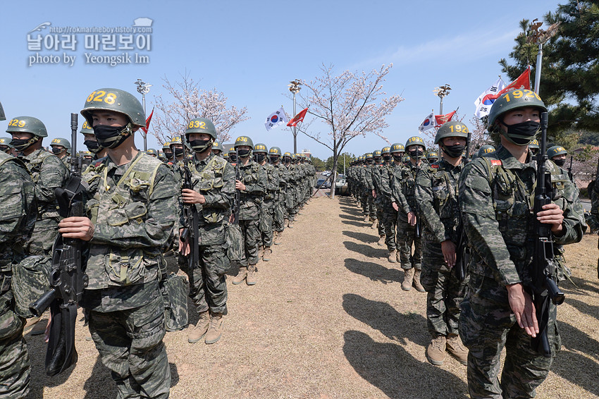 신병 1267기 1교육대 빨간명찰수여식_1056.jpg