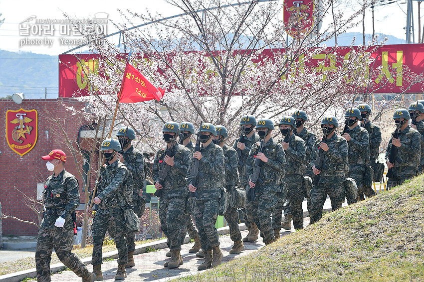 신병 1267기 1교육대 빨간명찰수여식_8697.jpg