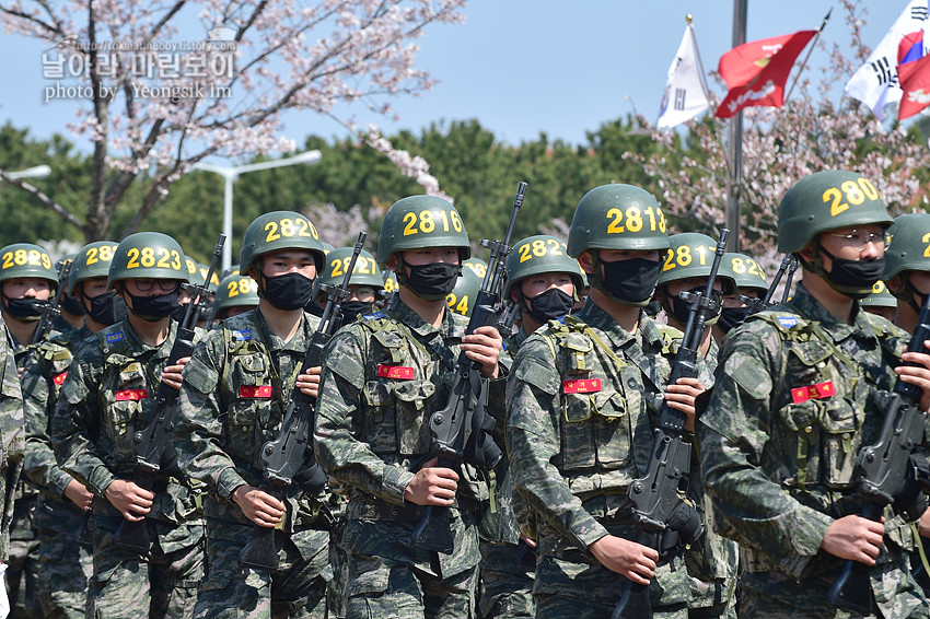 신병 1267기 2교육대 빨간명찰수여식_8618.jpg