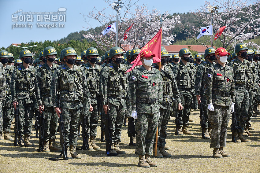 신병 1267기 2교육대 빨간명찰수여식_0903.jpg