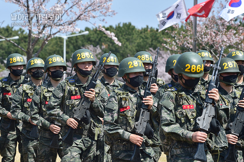 신병 1267기 2교육대 빨간명찰수여식_8625.jpg