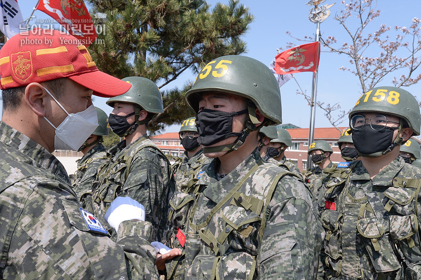 신병 1267기 2교육대 빨간명찰수여식_0993.jpg