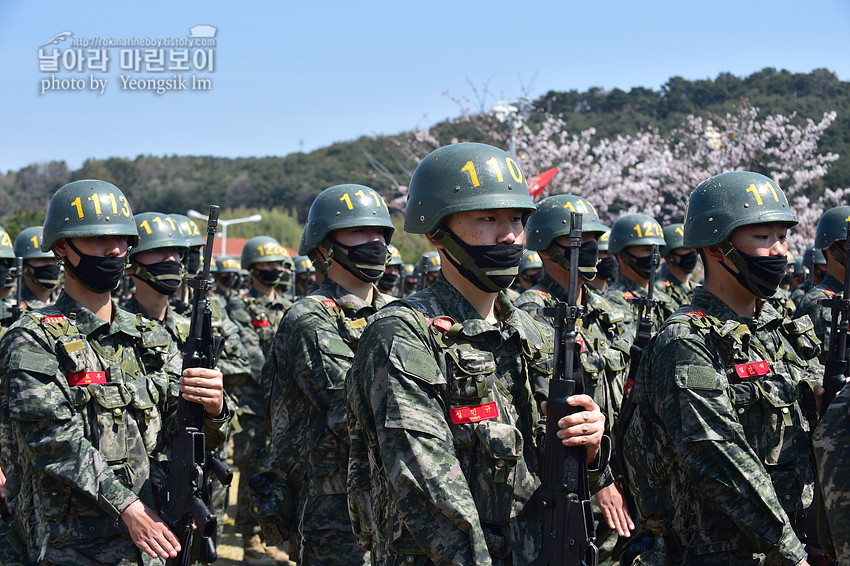 신병 1267기 1교육대 빨간명찰수여식_8683.jpg