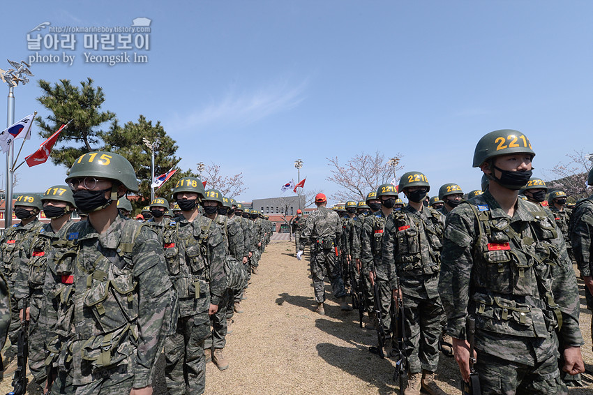 신병 1267기 2교육대 빨간명찰수여식_1001.jpg