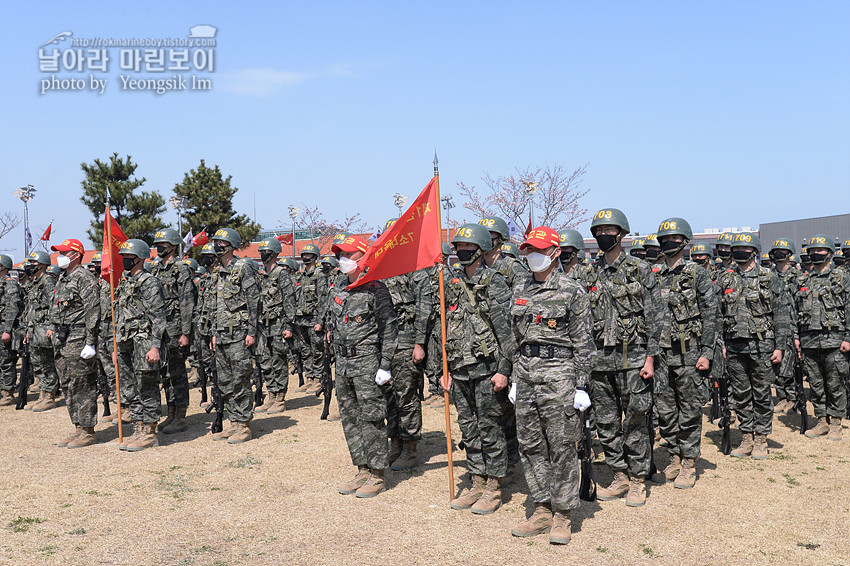 신병 1267기 1교육대 빨간명찰수여식_1111.jpg