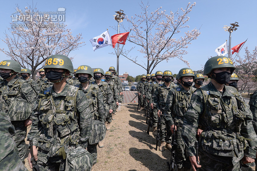 신병 1267기 2교육대 빨간명찰수여식_0942.jpg