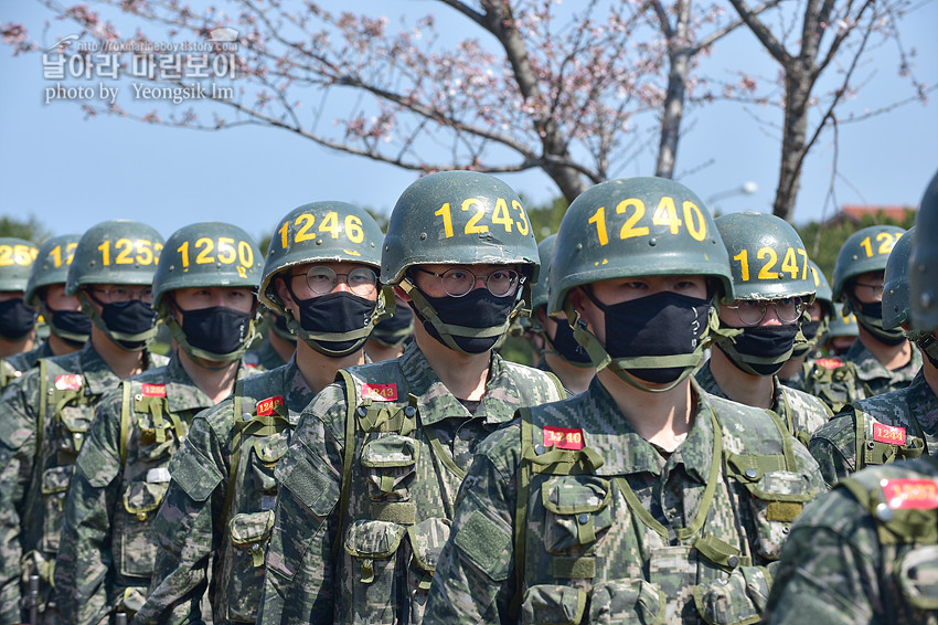 신병 1267기 1교육대 빨간명찰수여식_1046_21.jpg