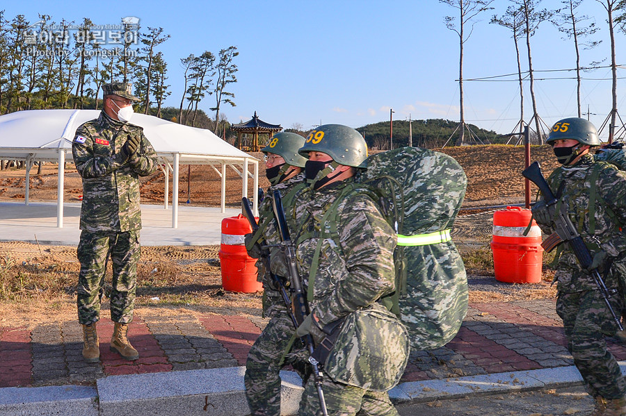 신병 1275기 빨간명찰수여식_0294.jpg