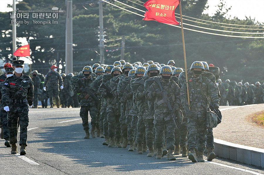 신병 1275기 빨간명찰수여식_0300_3.jpg