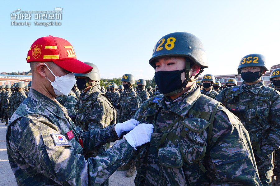 신병 1275기 빨간명찰수여식_0409.jpg