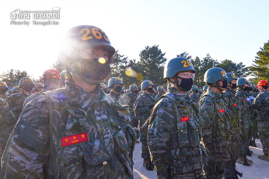 신병 1275기 빨간명찰수여식_0411.jpg