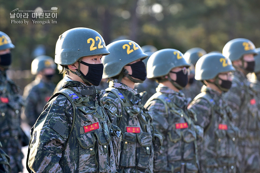 신병 1275기 빨간명찰수여식_3832.jpg