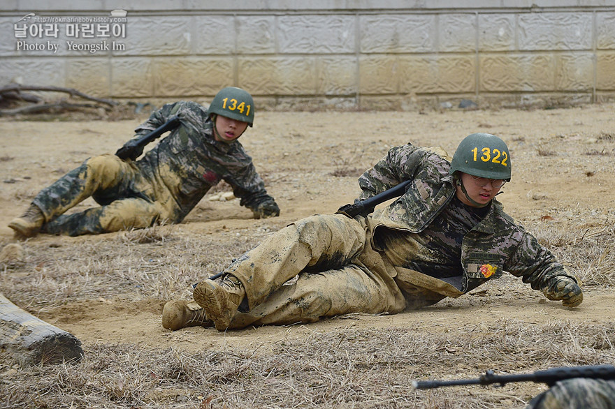 신병1301기_극기주_각개전투_2270.jpg