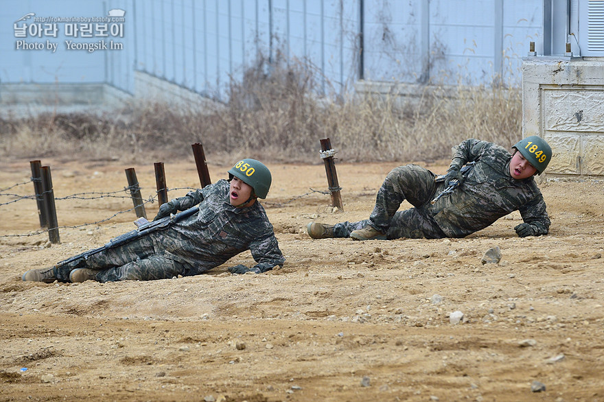 신병1301기_극기주_각개전투_2347.jpg