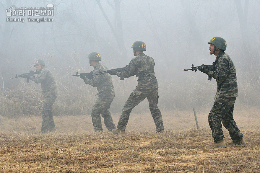 신병1301기_극기주_각개전투_2392.jpg