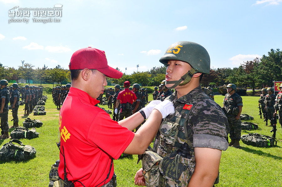 신병1297기_빨간명찰수여식_6511_3.jpg