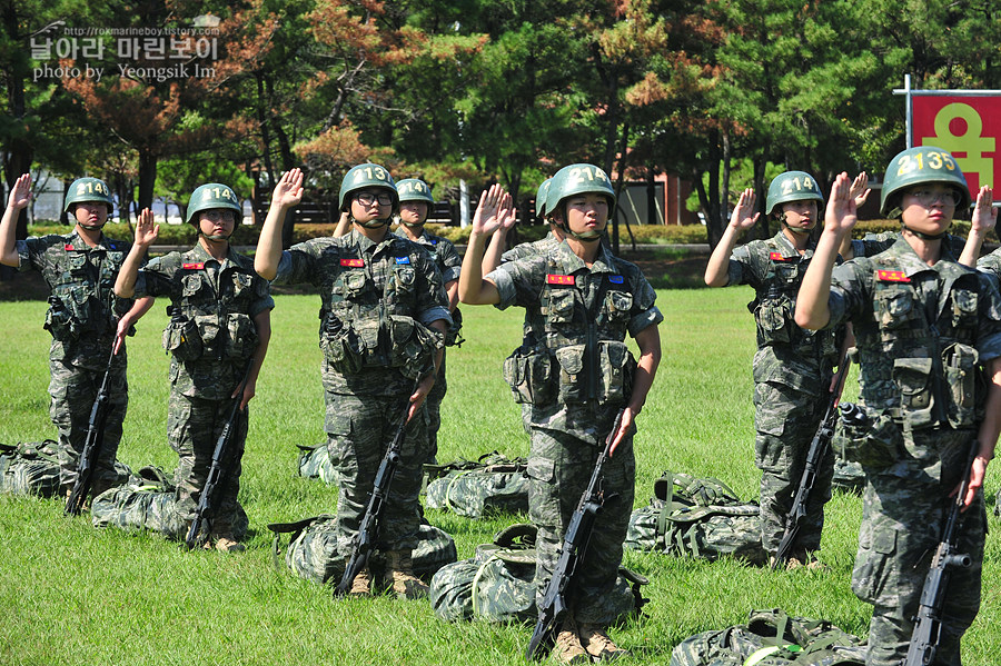 신병1297기_빨간명찰수여식_6526.jpg