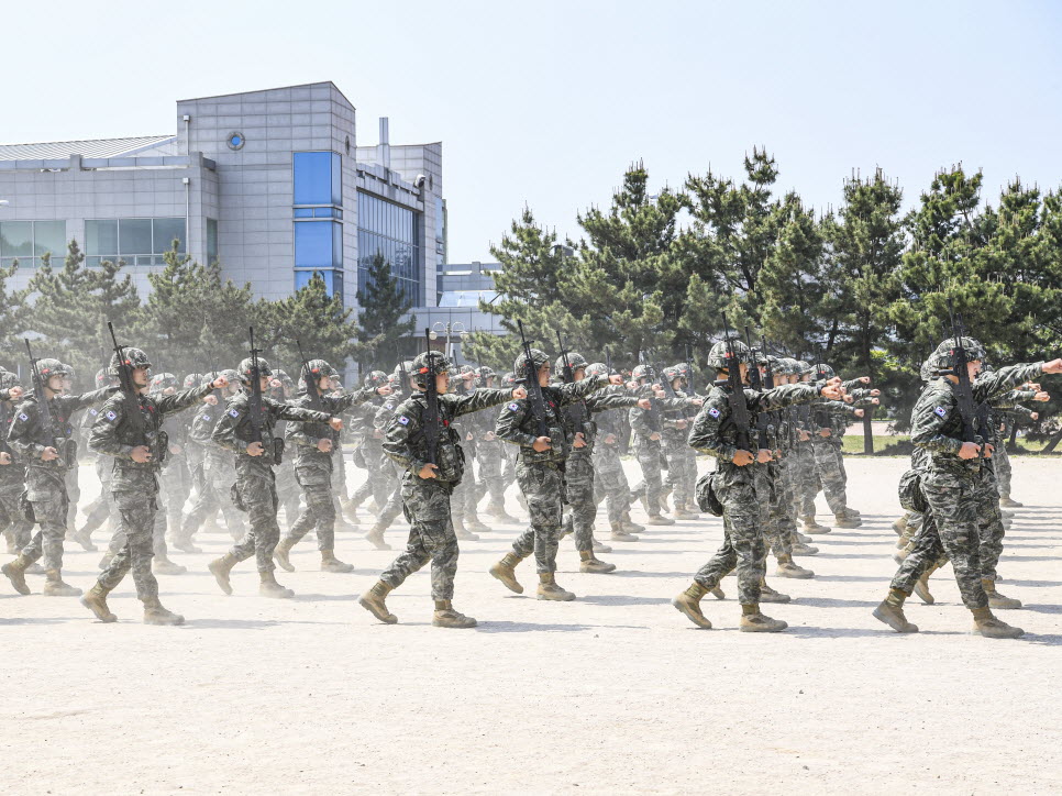 해병대 사관후보생 132기 교육사열 23.jpg