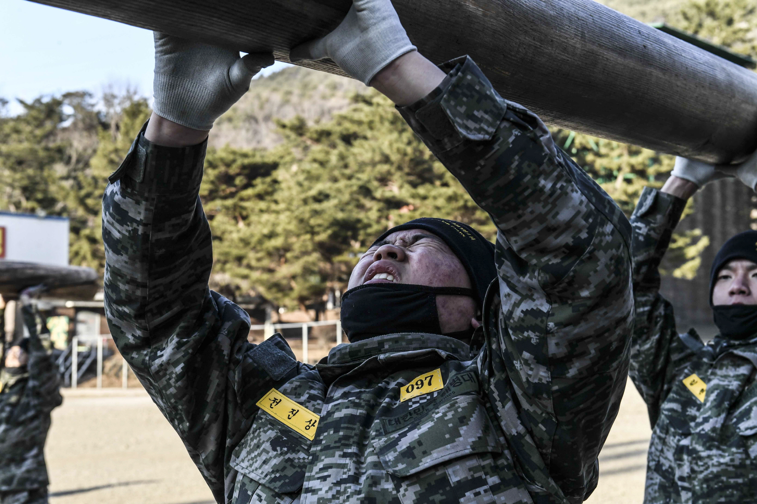 해병대 부사관후보생 394기 산악훈련 및 목봉체조 훈련 41.jpg