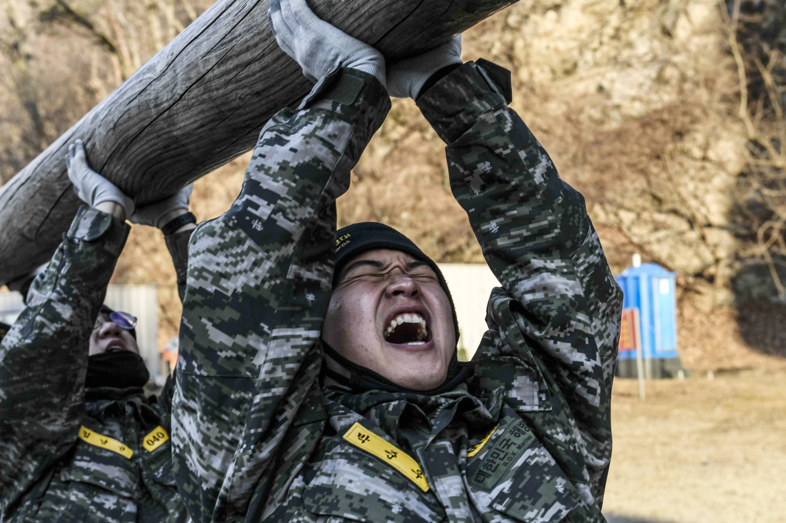 해병대 부사관후보생 394기 산악훈련 및 목봉체조 훈련 45.jpg