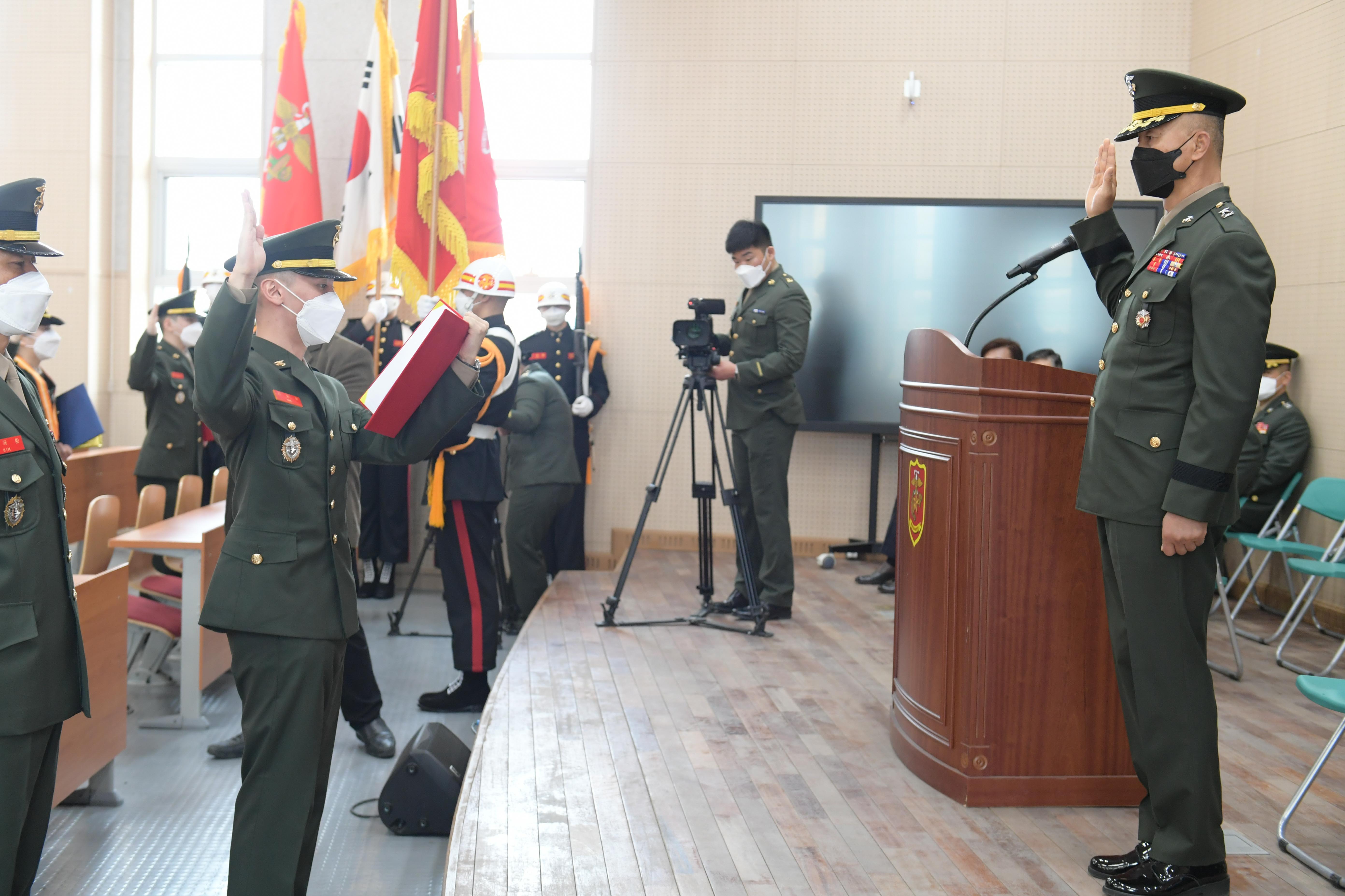 여주대학교 학군단 5기 임관 12.jpg