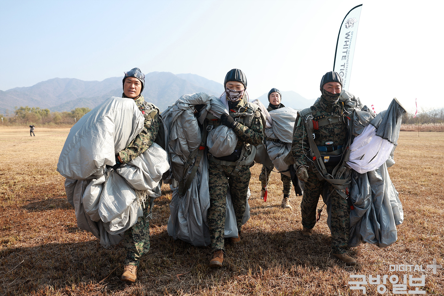 육군특전사, 고공강하 경연대회 9.jpg