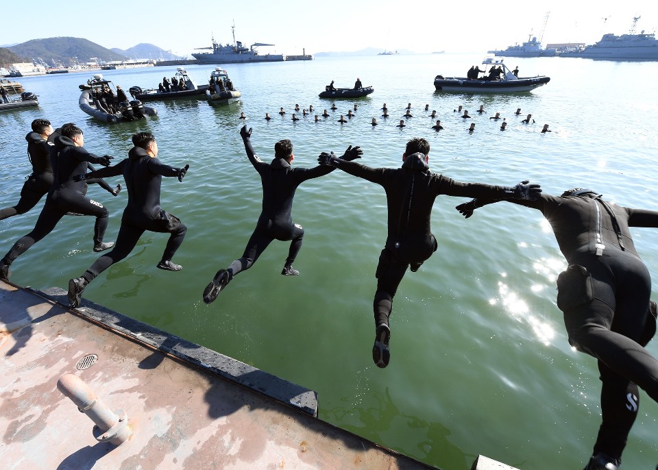 해군 심해잠수사 SSU 혹한기훈련 8.jpg