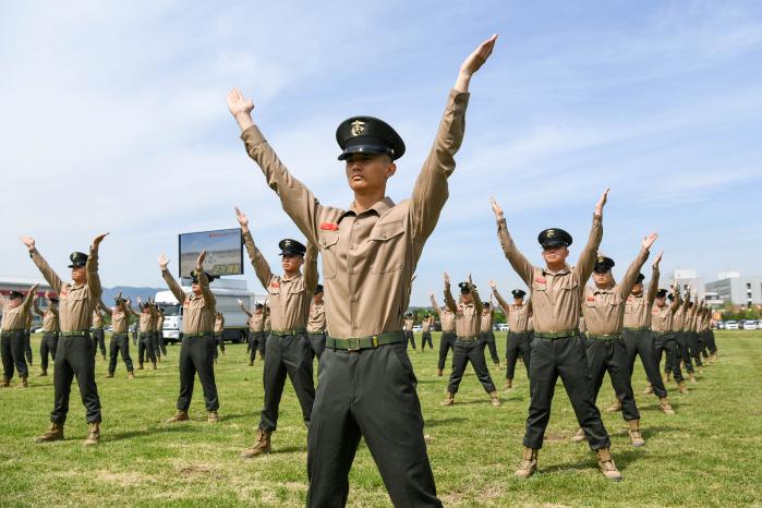 해병대교육훈련단, 신병 1328기 수료식 거행.jpg