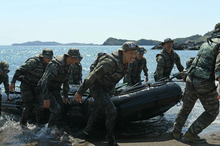 해병대1사단 상륙기습기초 훈련.jpg