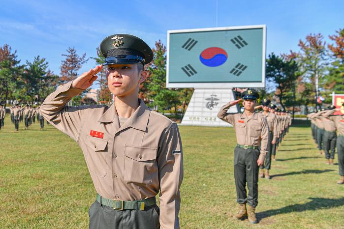 해병대교훈단, 신병 1322기 수료식.jpg