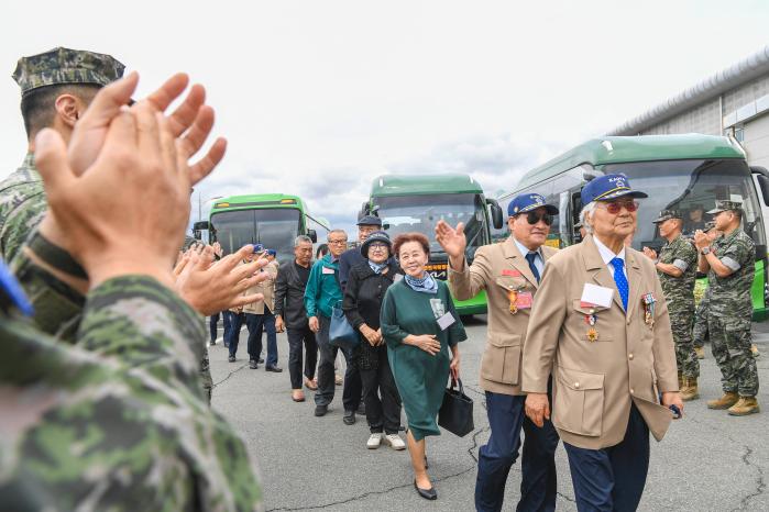포특사, 포항 참전용사·보훈단체 초청.jpg