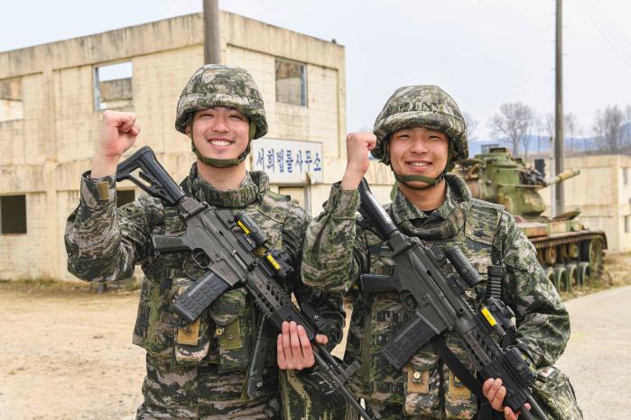 한미 해병대연합훈련 참가 위해 자발적으로 전역 연기한 장병들3.jpg