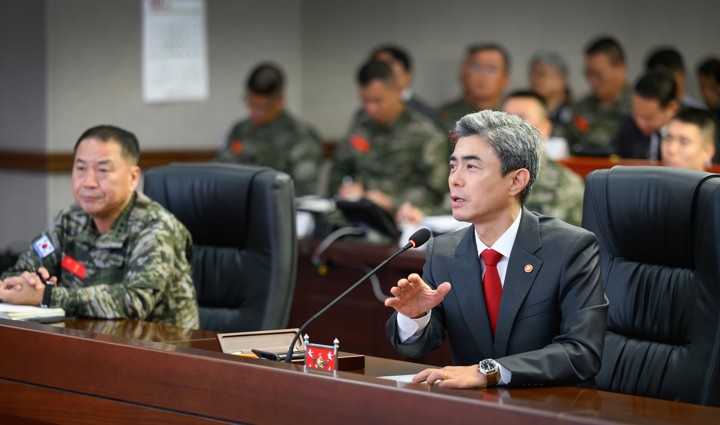 국방부장관.jpg