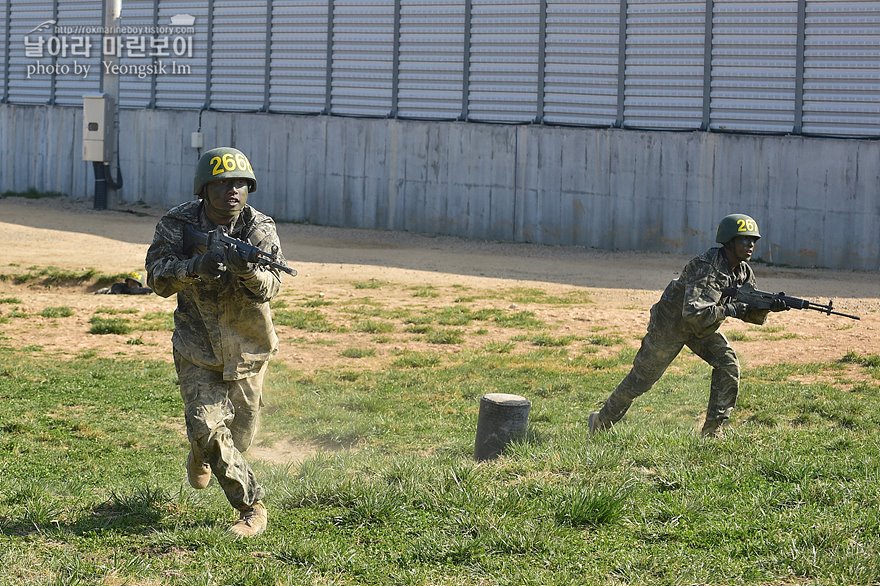 신병1315기_2교육대_각개전투_0432.jpg