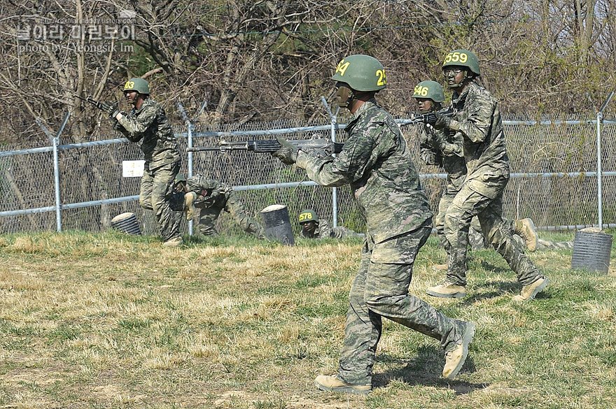 신병1315기_2교육대_각개전투_0457.jpg