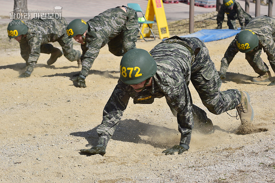 신병1315기_1교육대_장애물2_7413.jpg