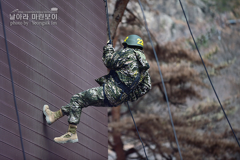 신병1313기_2교육대_극기주_산악_4634.jpg