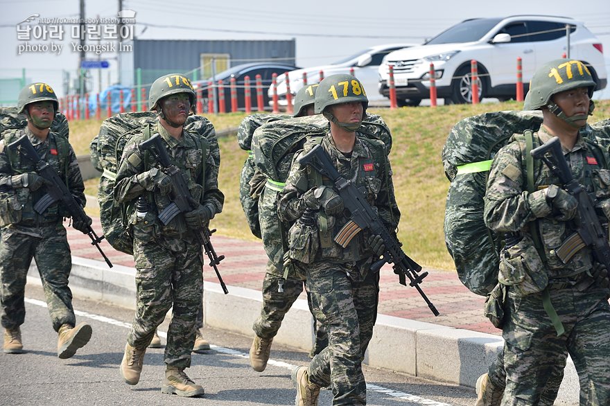 신병1315기_빨간명찰수여식_0888.jpg