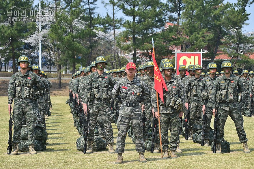 신병1315기_빨간명찰수여식_0992.jpg