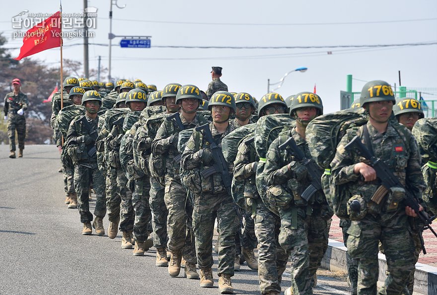 신병1315기_빨간명찰수여식_0884.jpg