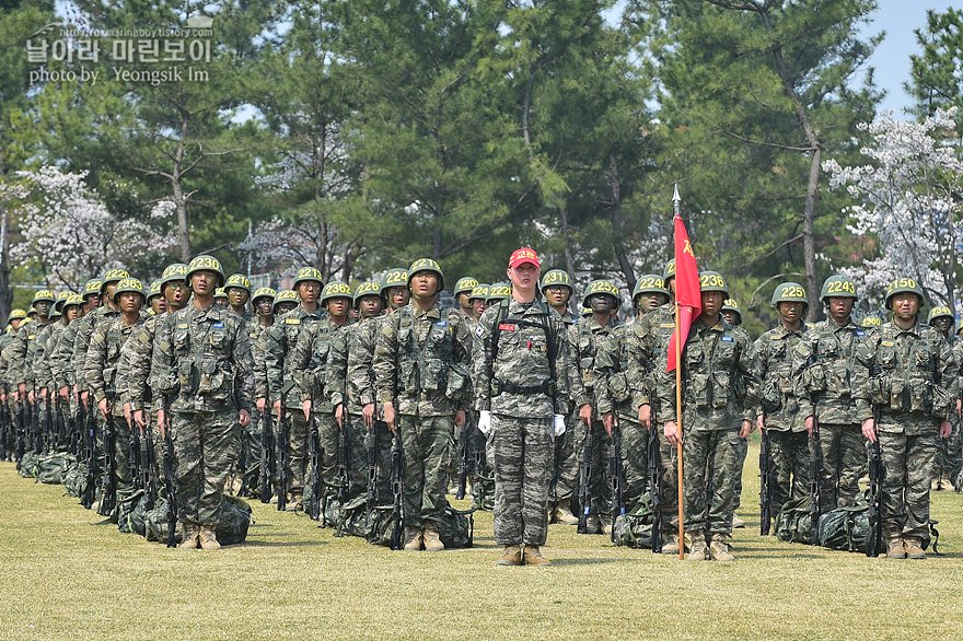 신병1315기_빨간명찰수여식_1043.jpg