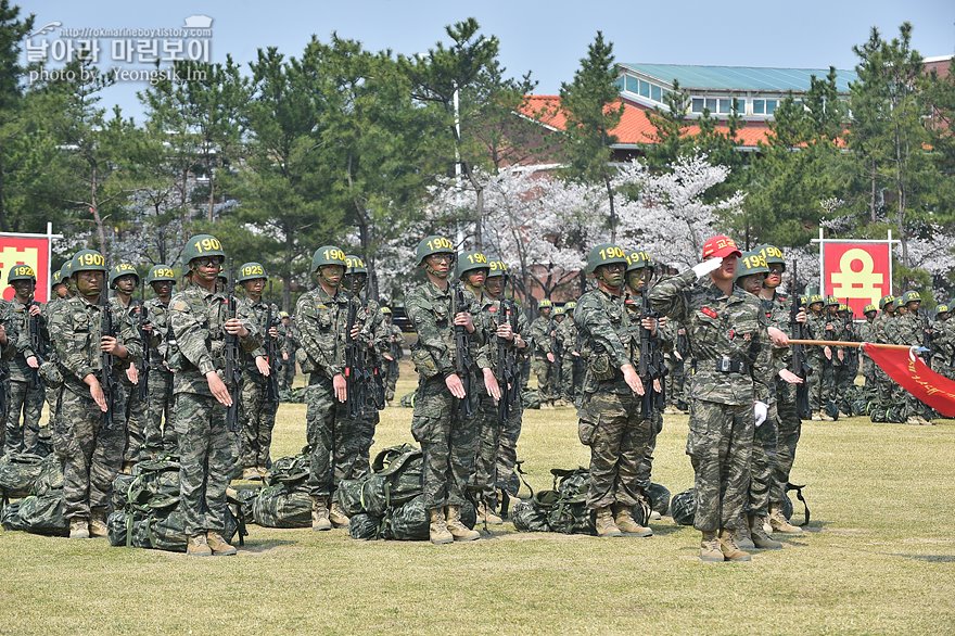 신병1315기_빨간명찰수여식_1035.jpg