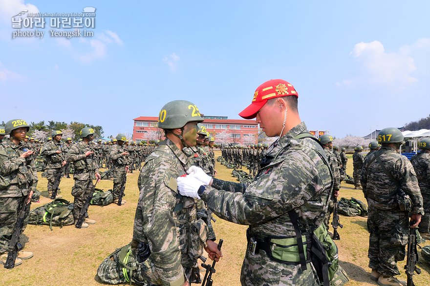 신병1315기_빨간명찰수여식_1060.jpg