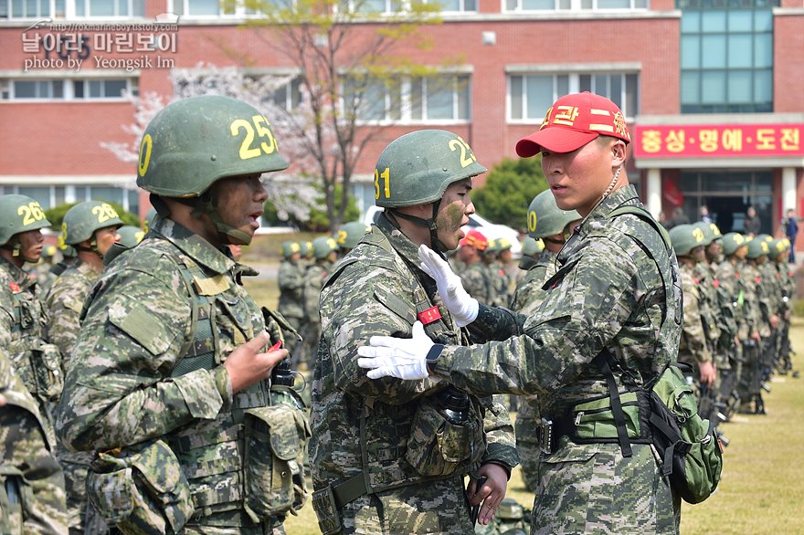 신병1315기_빨간명찰수여식_1080.jpg