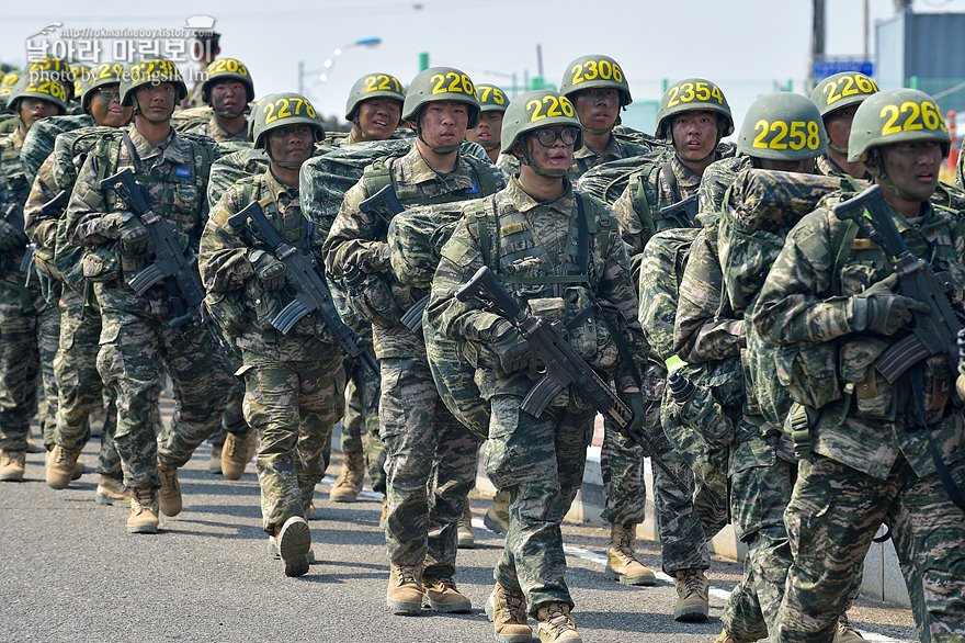 신병1315기_빨간명찰수여식_0927.jpg