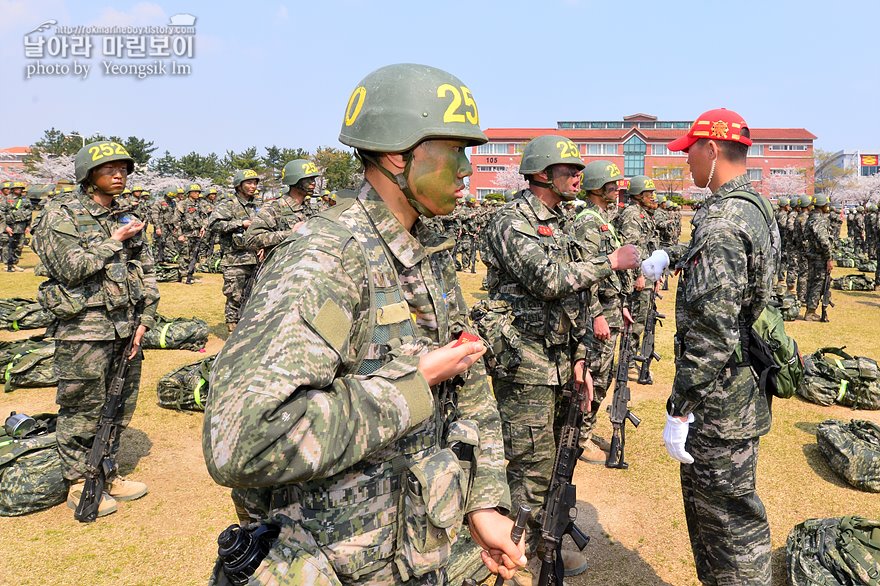 신병1315기_빨간명찰수여식_1059.jpg