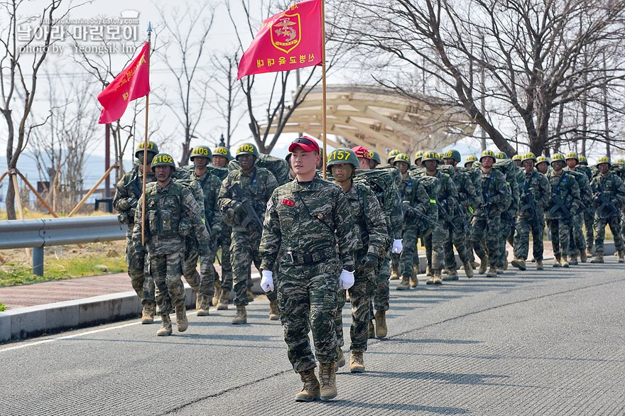 신병1315기_빨간명찰수여식_0916.jpg