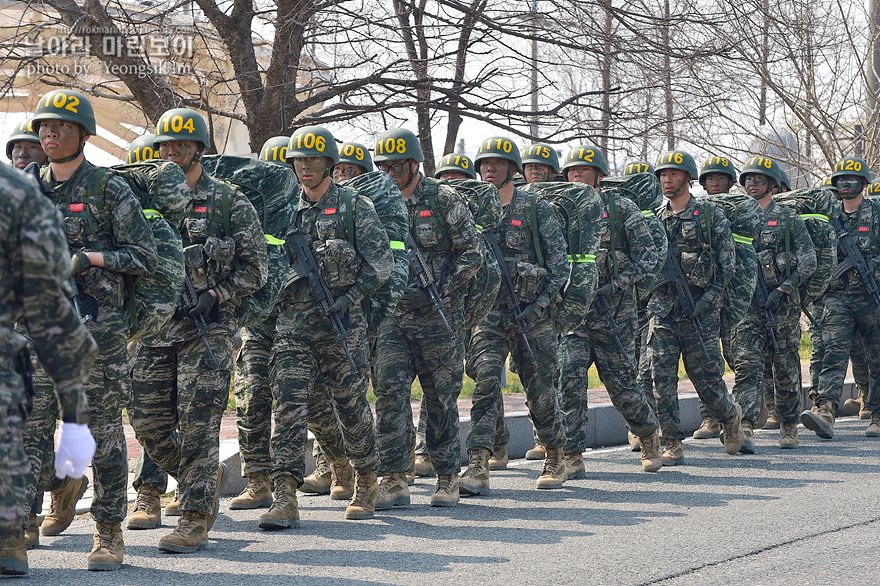 신병1315기_빨간명찰수여식_0856.jpg